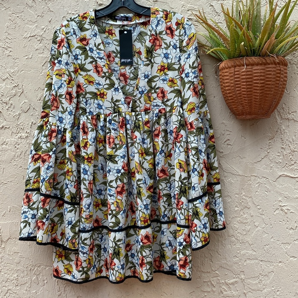 Gorgeous Nasty Gal Cause A Stir Floral Ruffle Dress- 4